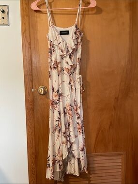 MINKPINK Cream Maxi Dress with Peach Floral Print